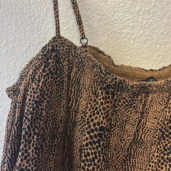 Volcom crop top‎ - Picture 2 of 4